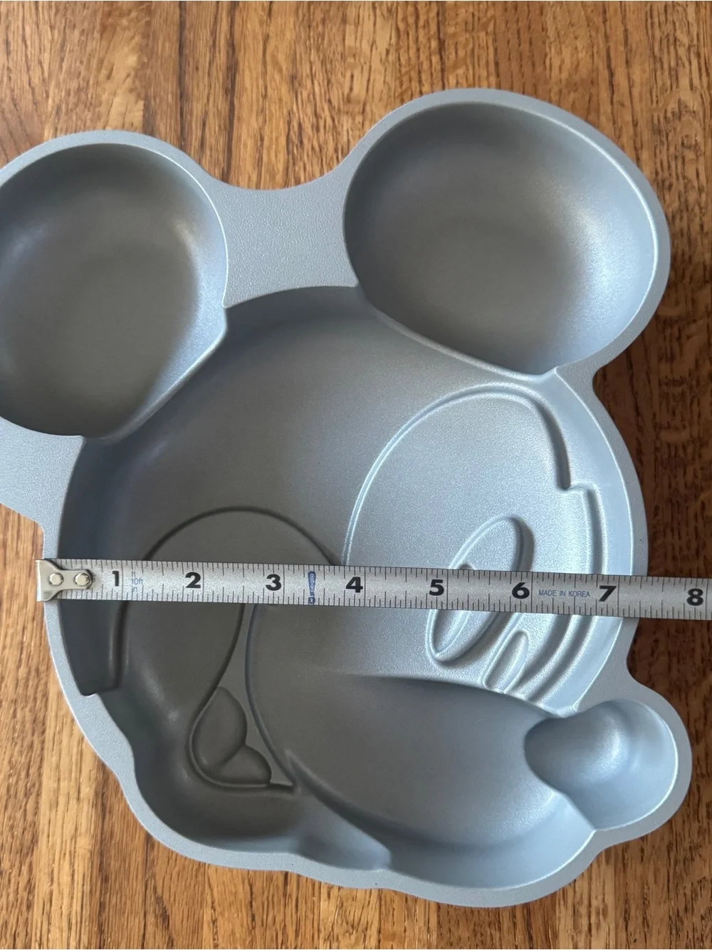 NIB Farberware Disney Mickey Mouse Cast Aluminum Cake Pan Nonstck. vintage style